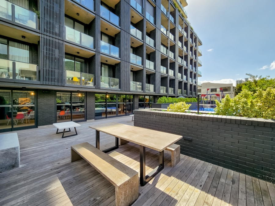 1 Bedroom Property for Sale in Sea Point Western Cape